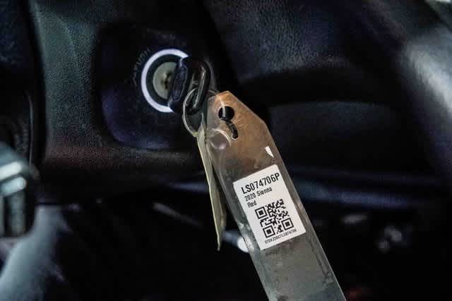 2020 Toyota Sienna SE