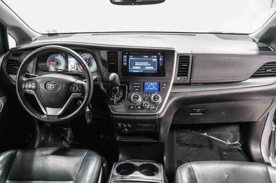 2017 Toyota Sienna SE