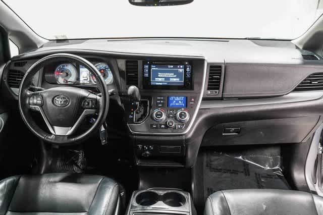 2017 Toyota Sienna SE