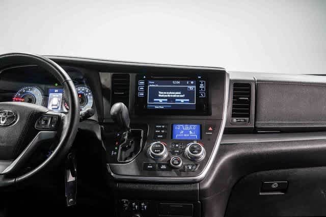 2017 Toyota Sienna SE