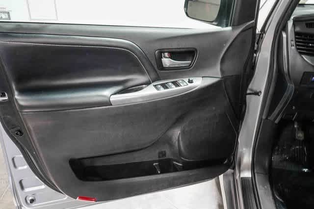 2017 Toyota Sienna SE