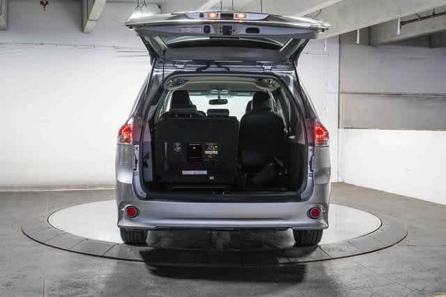 2017 Toyota Sienna SE