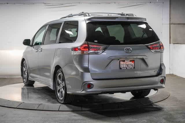 2017 Toyota Sienna SE