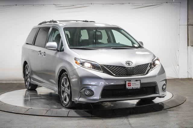 2017 Toyota Sienna SE