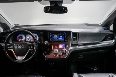 2018 Toyota Sienna SE