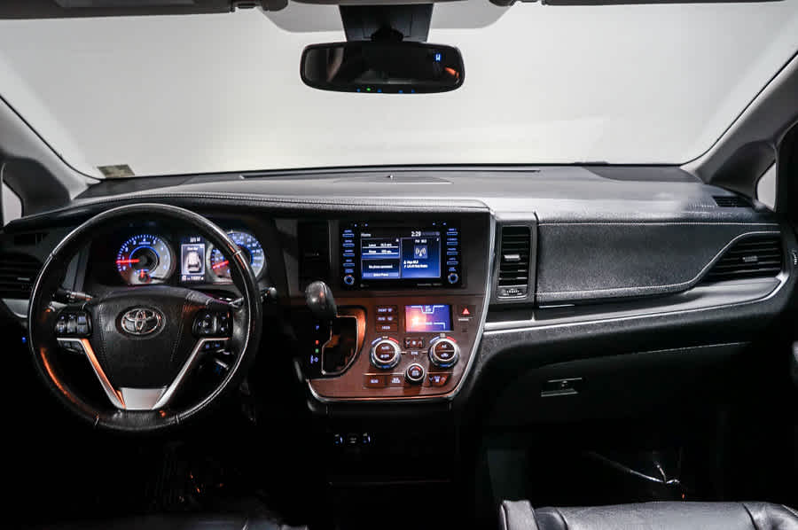 2018 Toyota Sienna SE