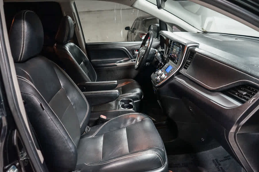 2018 Toyota Sienna SE