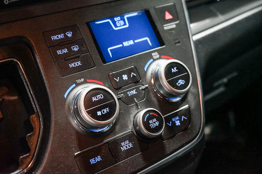 2018 Toyota Sienna SE