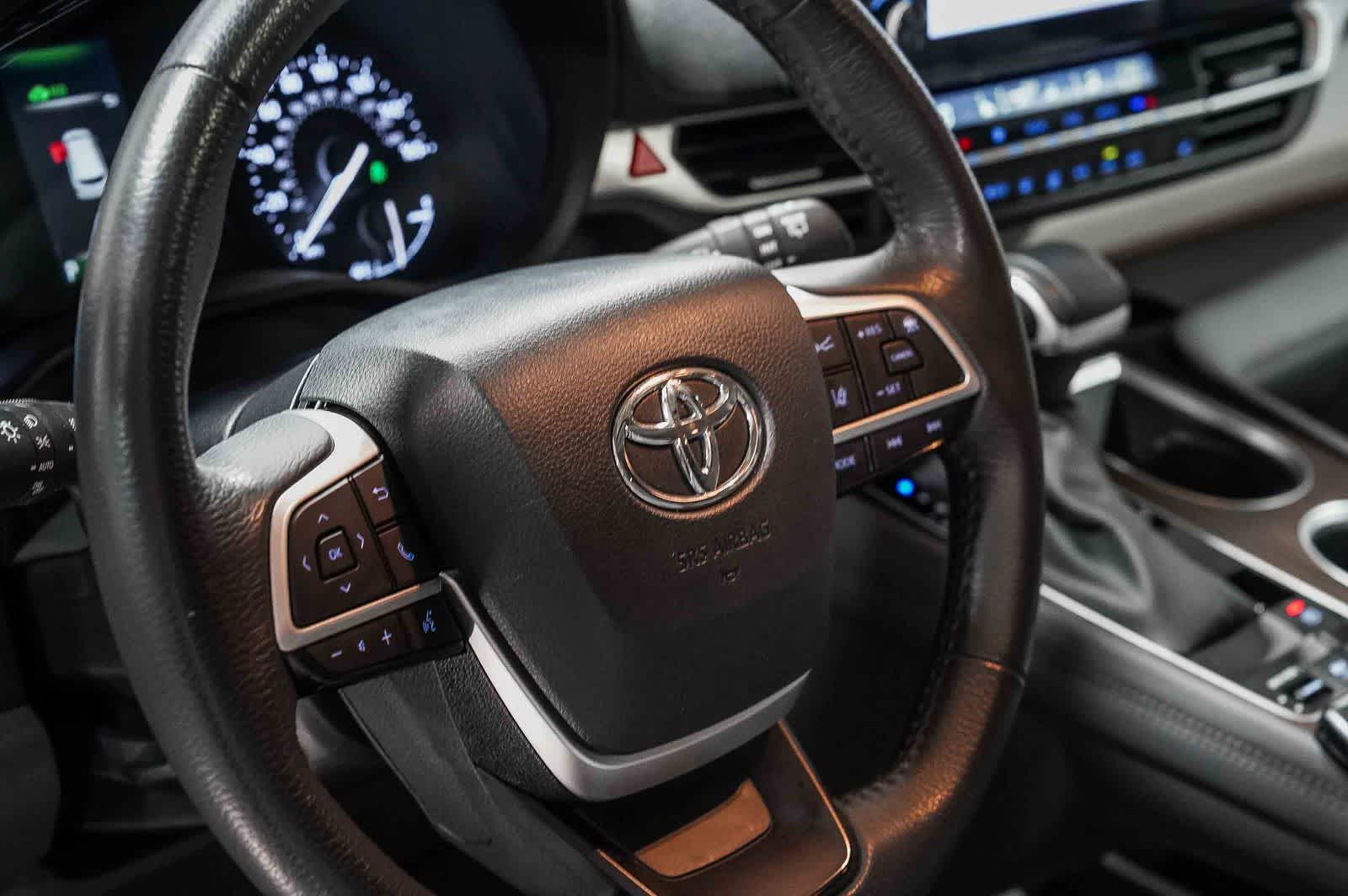 2024 Toyota Sienna XLE