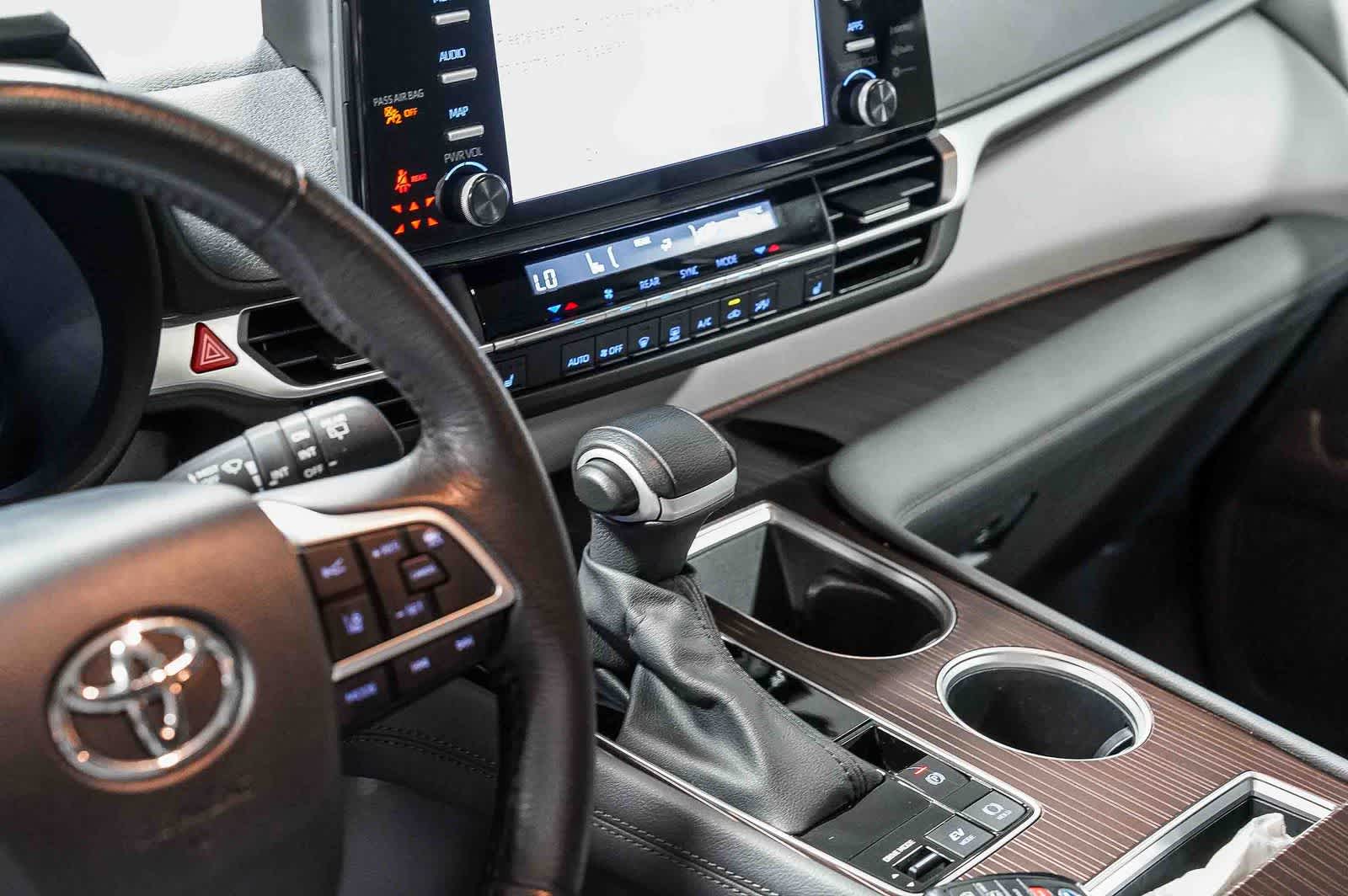 2024 Toyota Sienna XLE