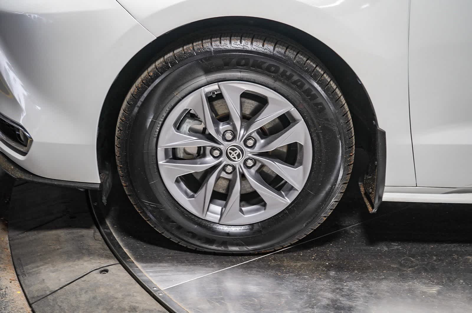 2021 Toyota Sienna XLE