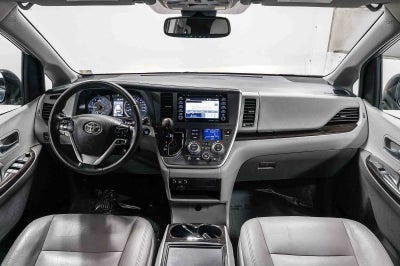 2020 Toyota Sienna XLE