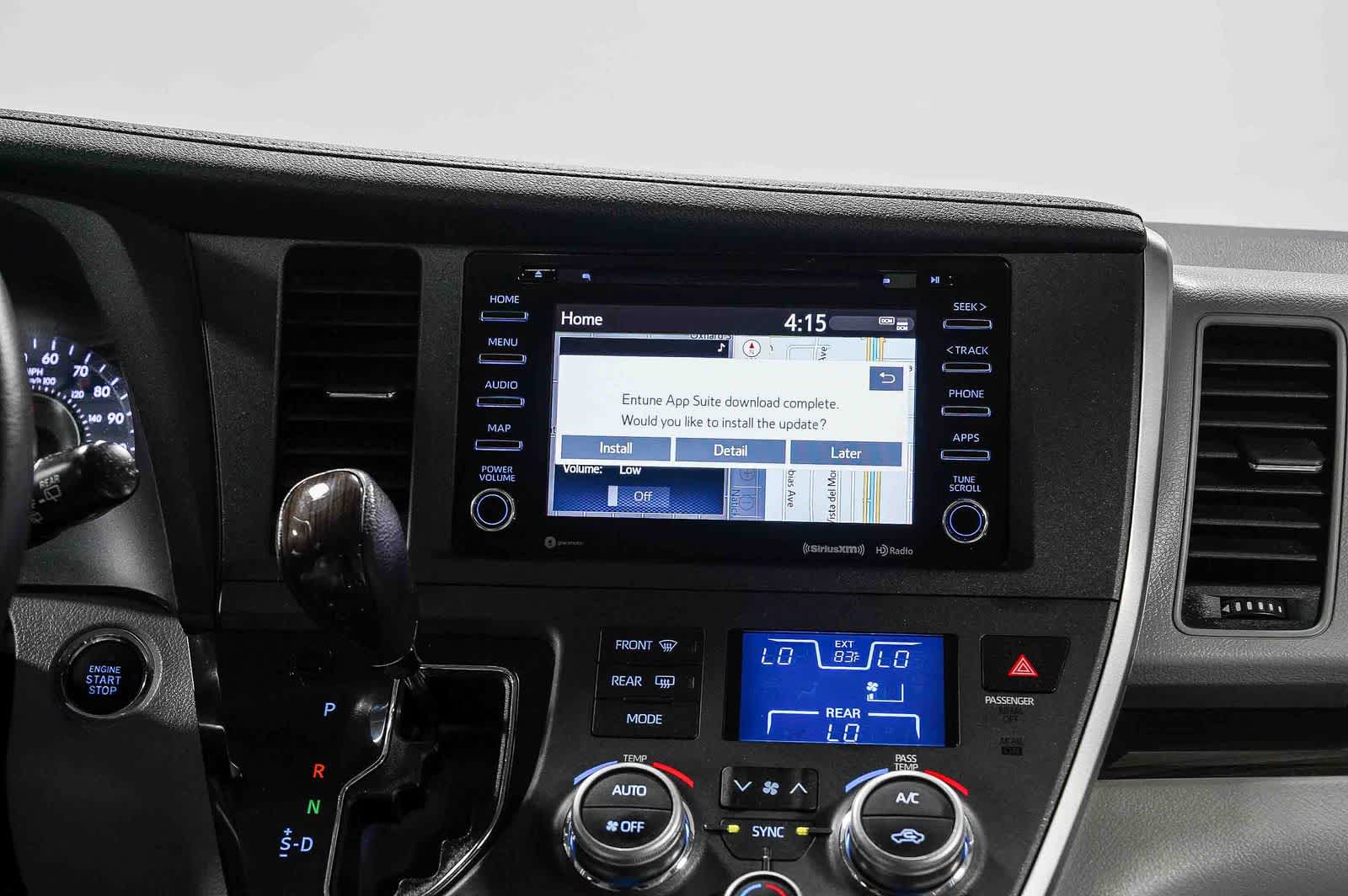2020 Toyota Sienna XLE