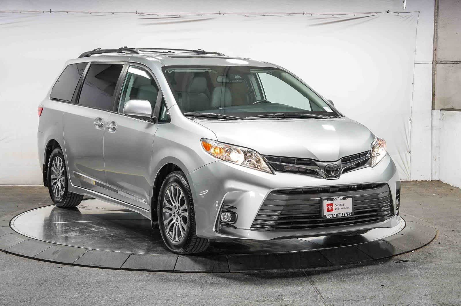 2020 Toyota Sienna XLE