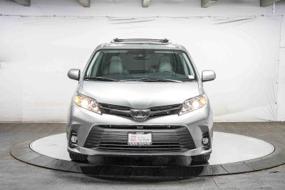 2020 Toyota Sienna XLE