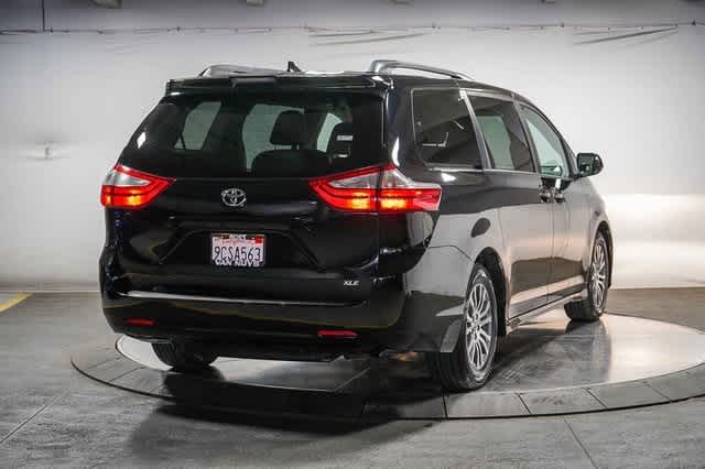 2019 Toyota Sienna XLE