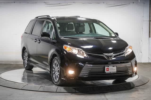2019 Toyota Sienna XLE