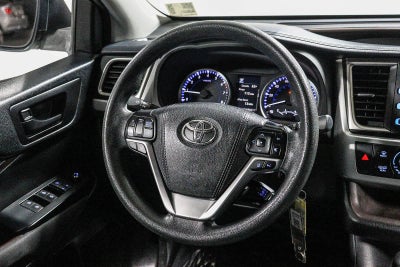 2017 Toyota Highlander LE