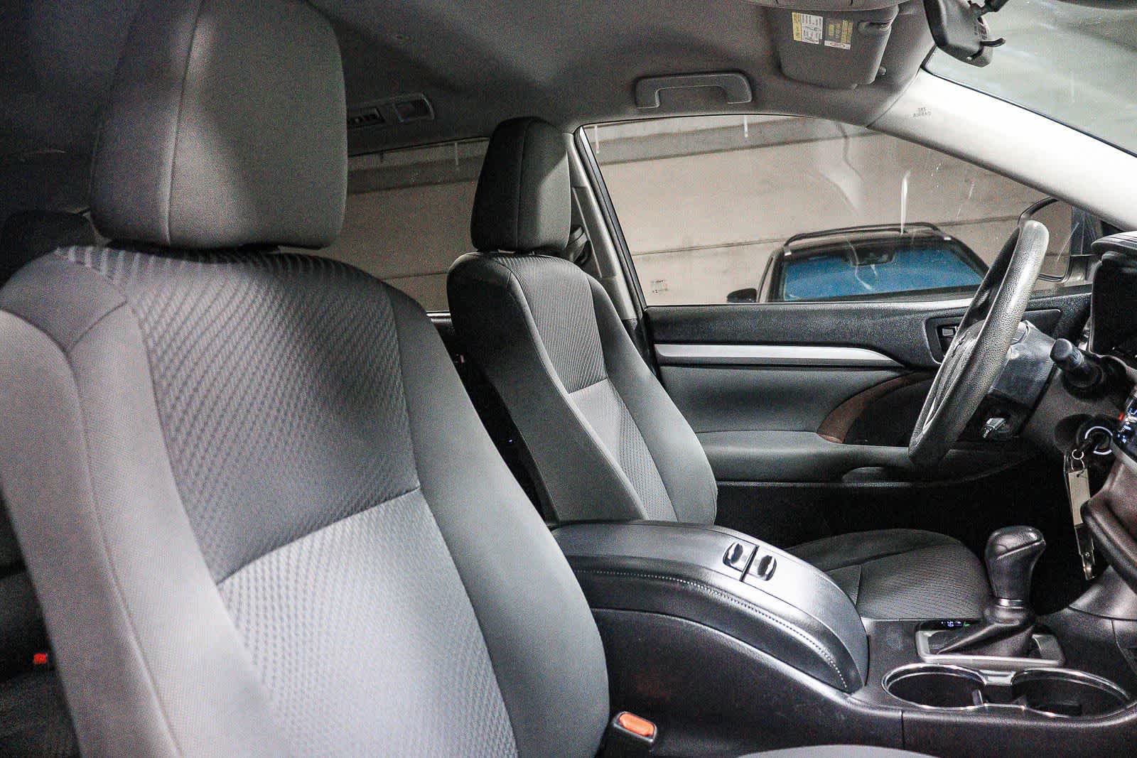 2017 Toyota Highlander LE
