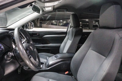 2017 Toyota Highlander LE