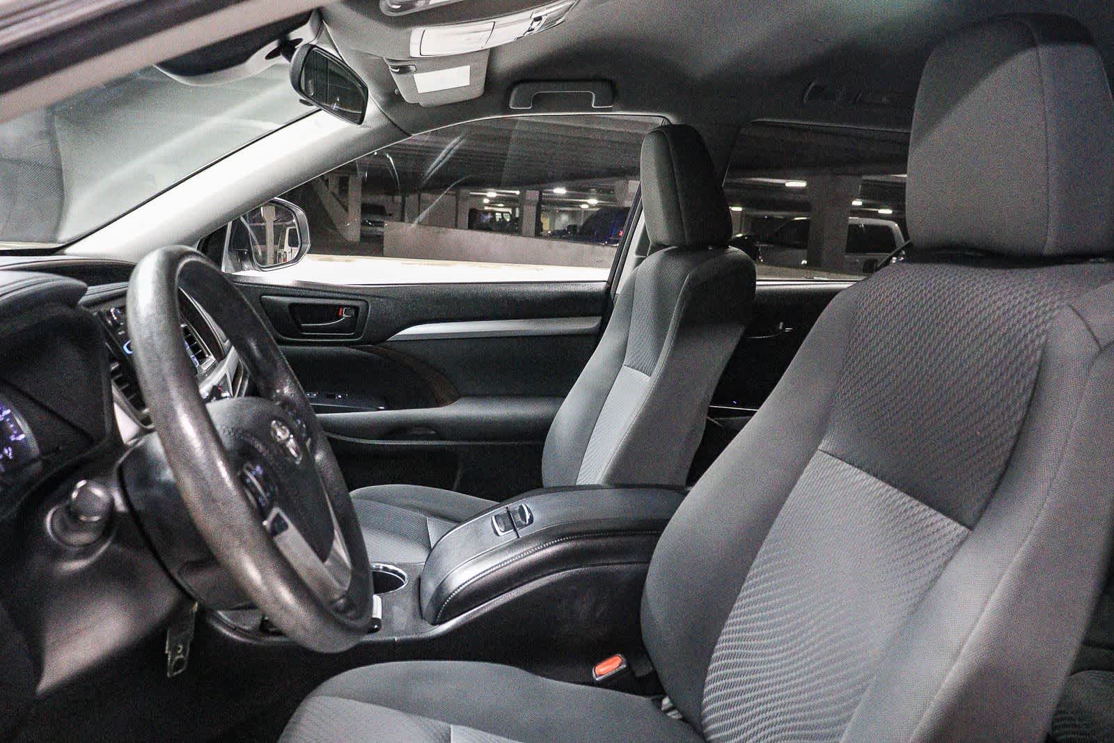 2017 Toyota Highlander LE