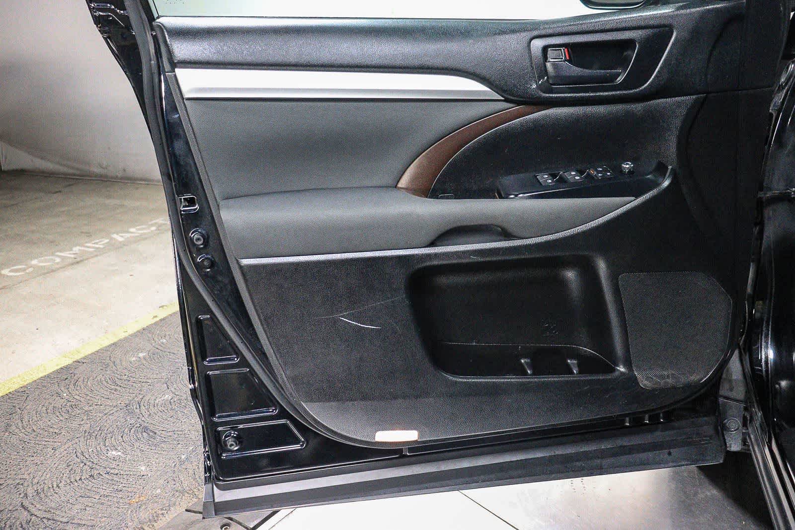 2018 Toyota Highlander LE