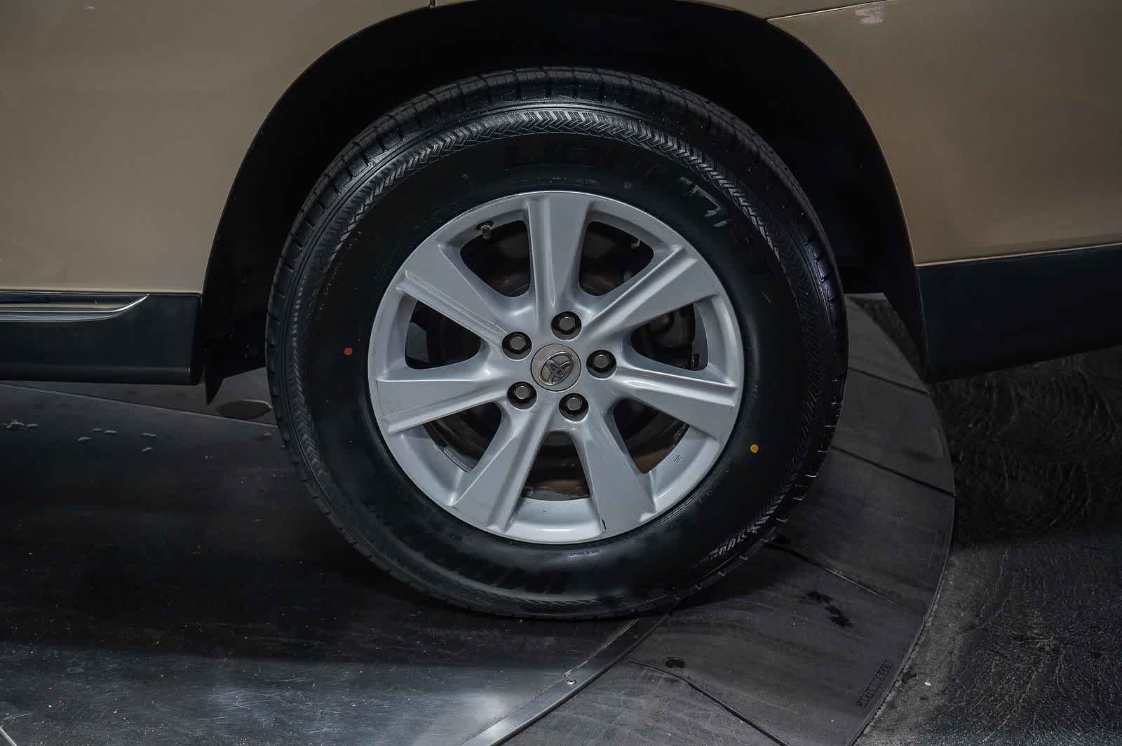 2013 Toyota Highlander SE