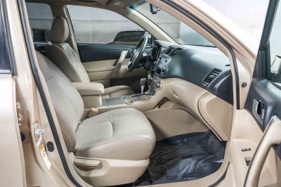 2013 Toyota Highlander SE