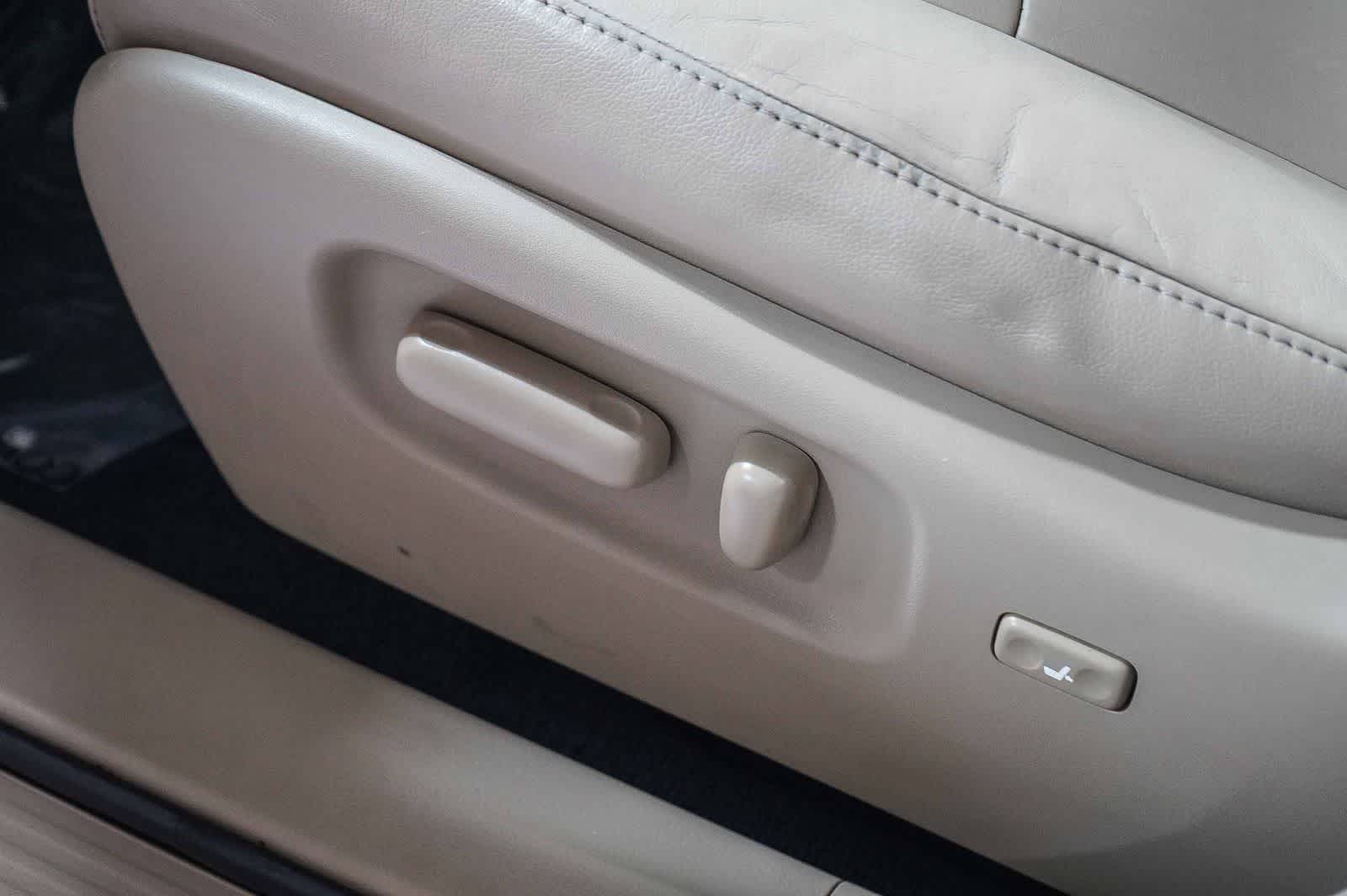 2013 Toyota Highlander SE