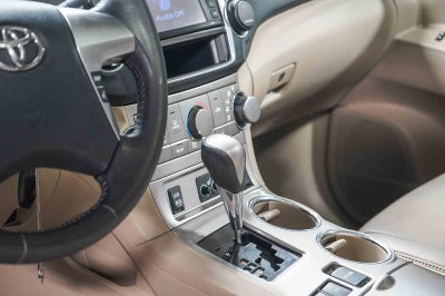 2013 Toyota Highlander SE