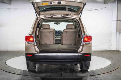 2013 Toyota Highlander SE