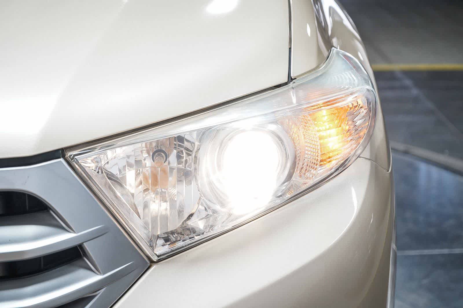 2013 Toyota Highlander SE