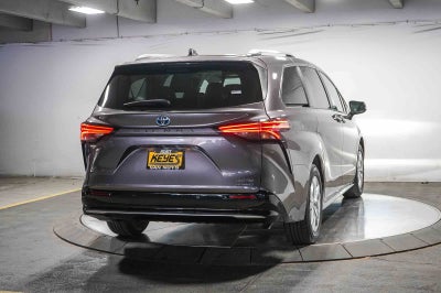 2022 Toyota Sienna Limited