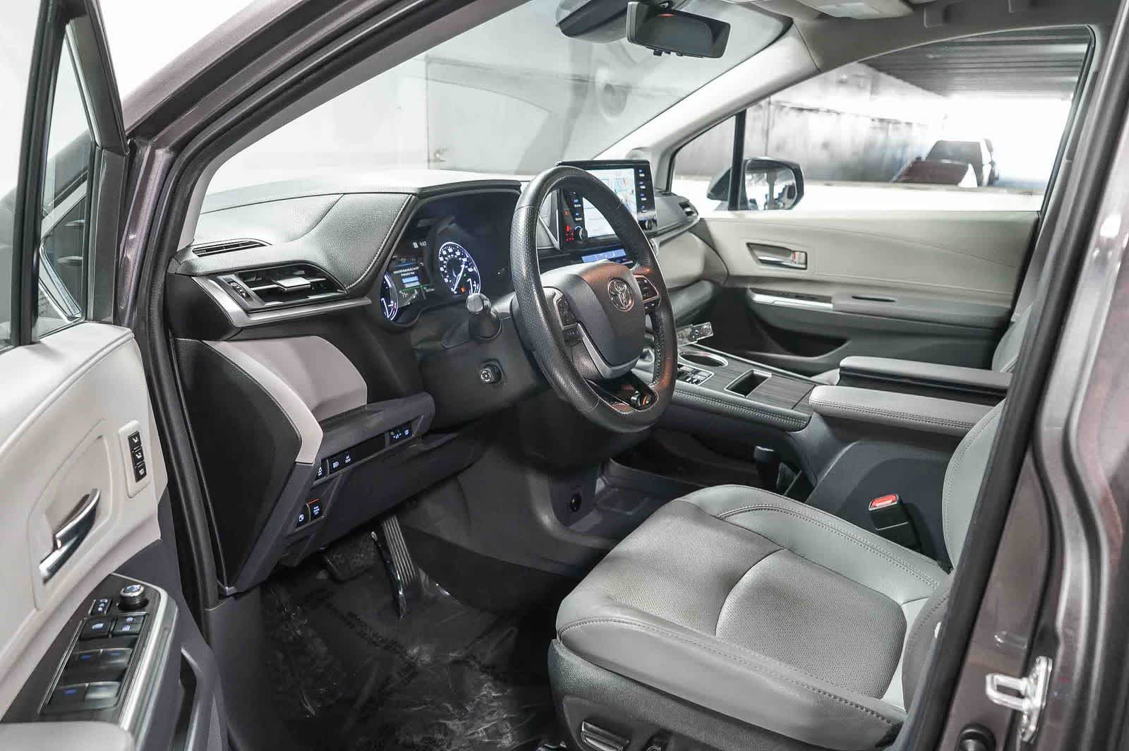 2022 Toyota Sienna Limited