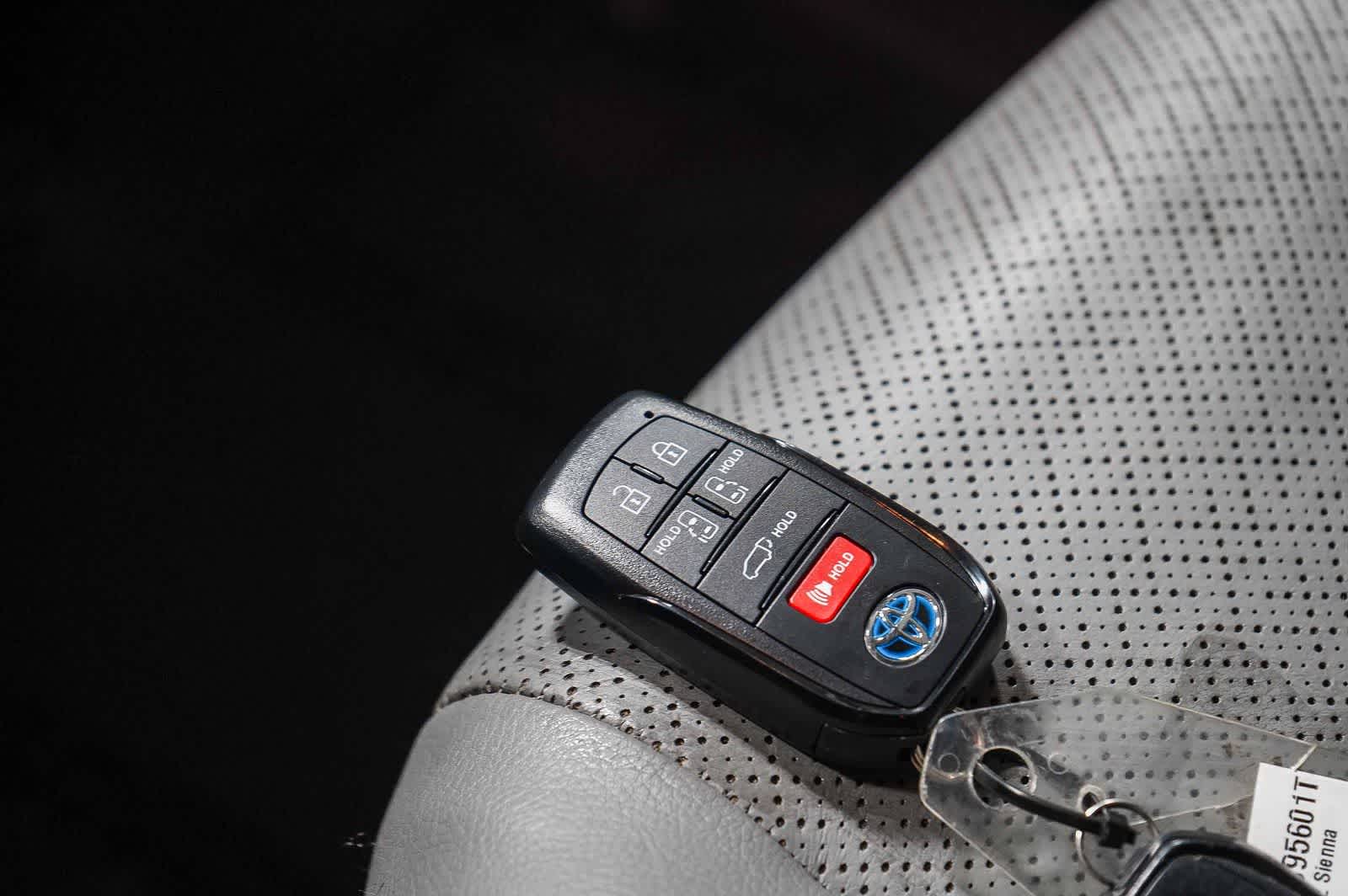 2022 Toyota Sienna Limited