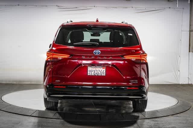 2024 Toyota Sienna Limited