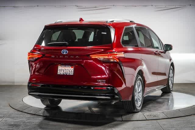 2024 Toyota Sienna Limited