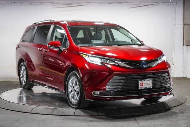 2024 Toyota Sienna Limited