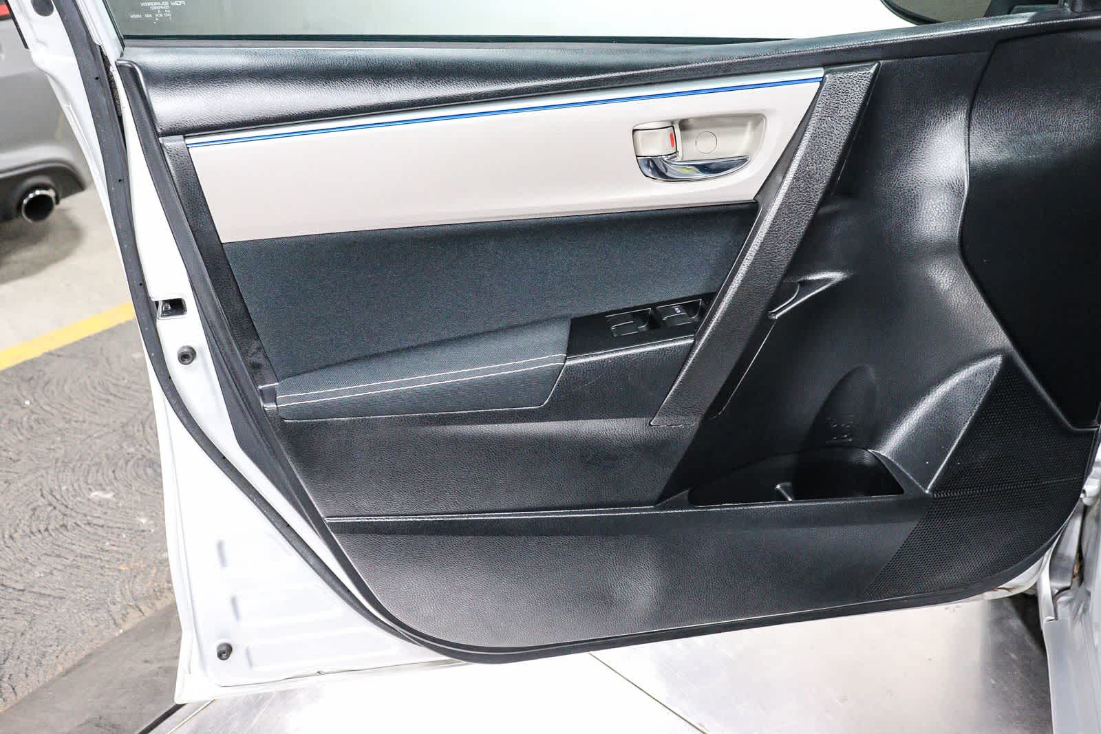 2014 Toyota Corolla LE Plus