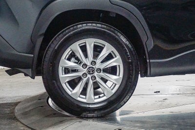 2025 Toyota Corolla Cross LE