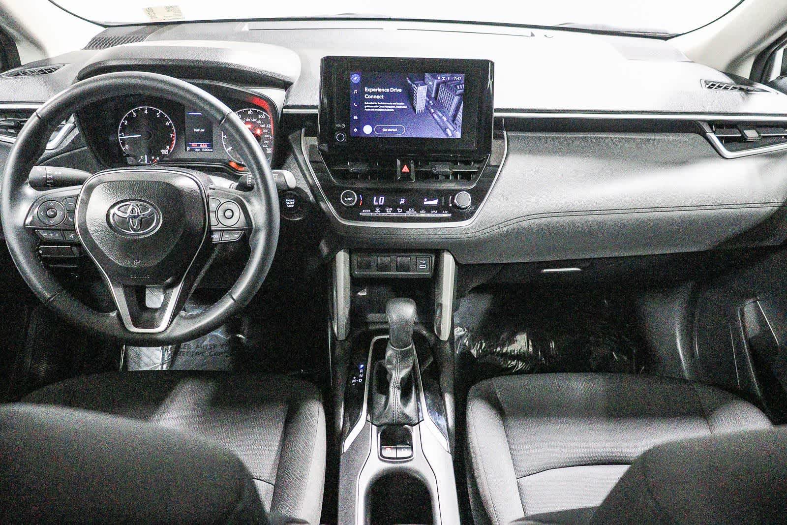 2025 Toyota Corolla Cross LE