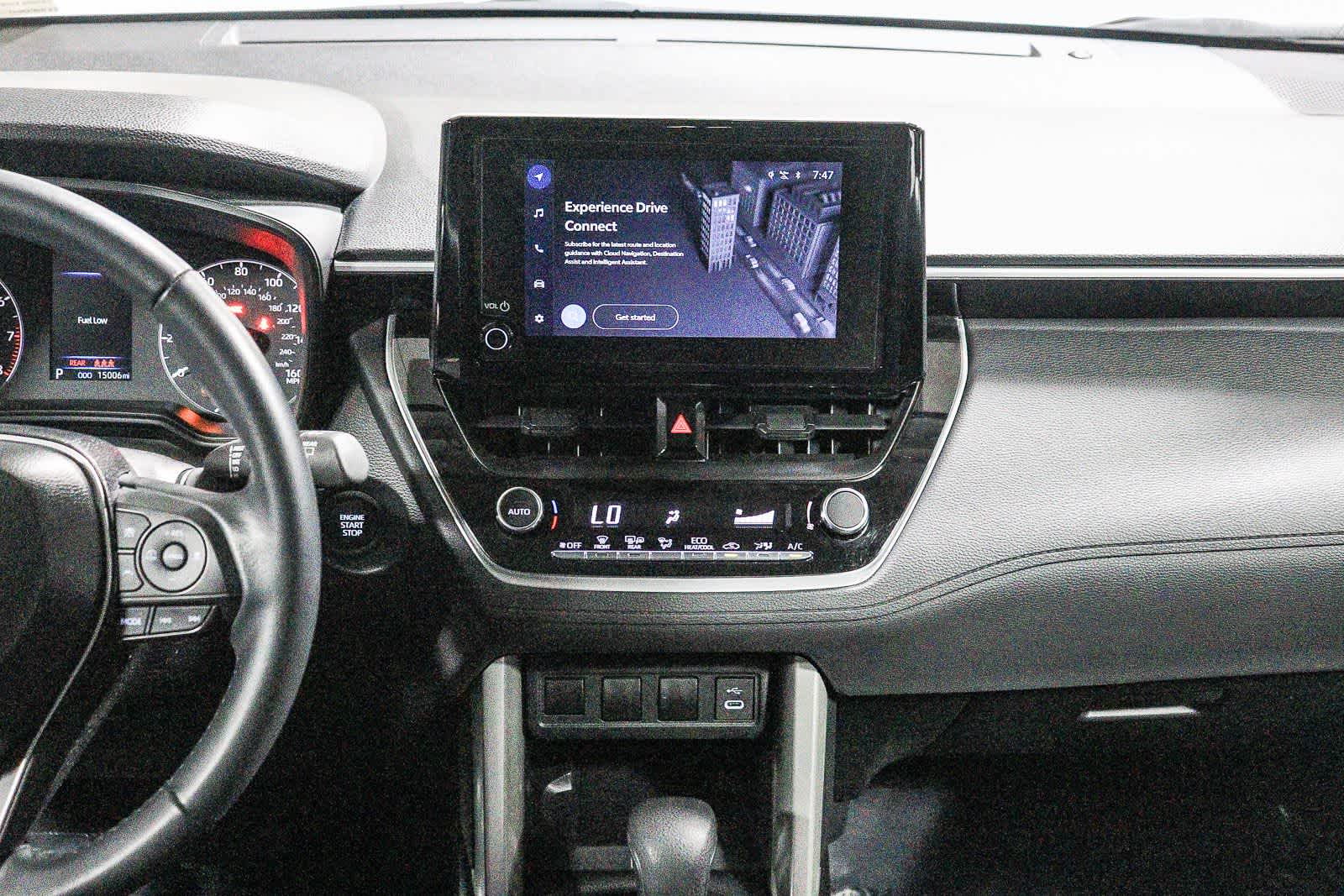 2025 Toyota Corolla Cross LE