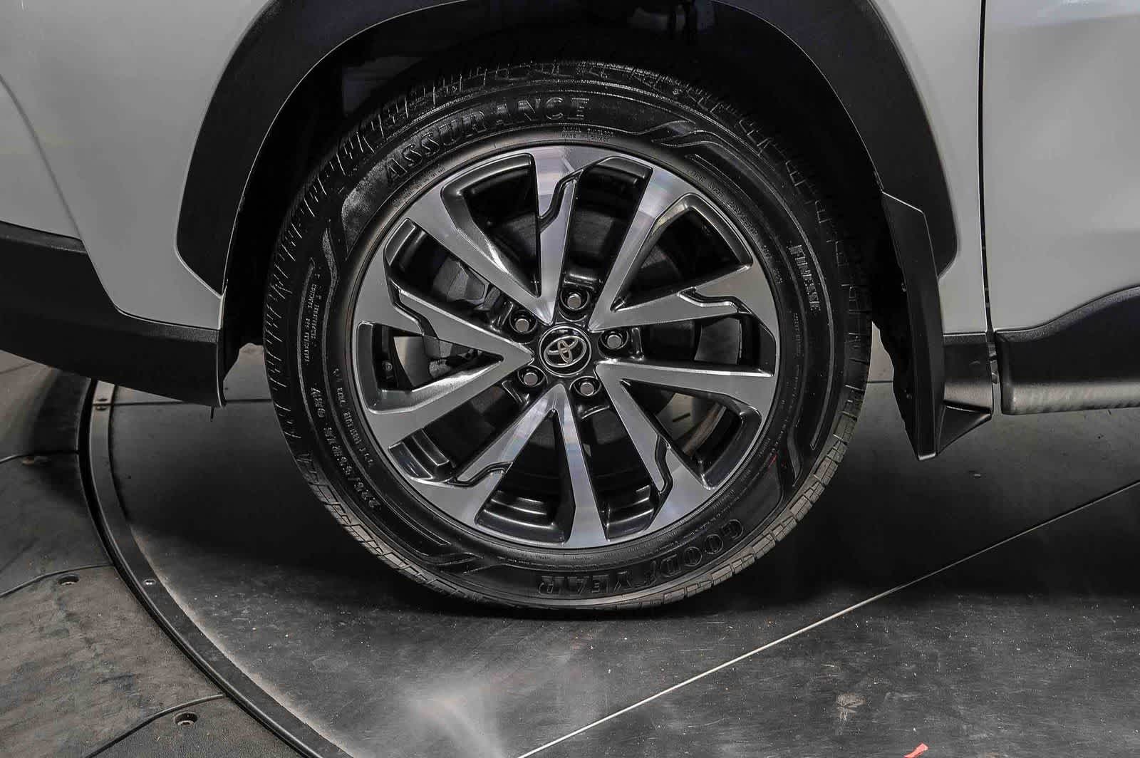 2023 Toyota Corolla Cross XLE