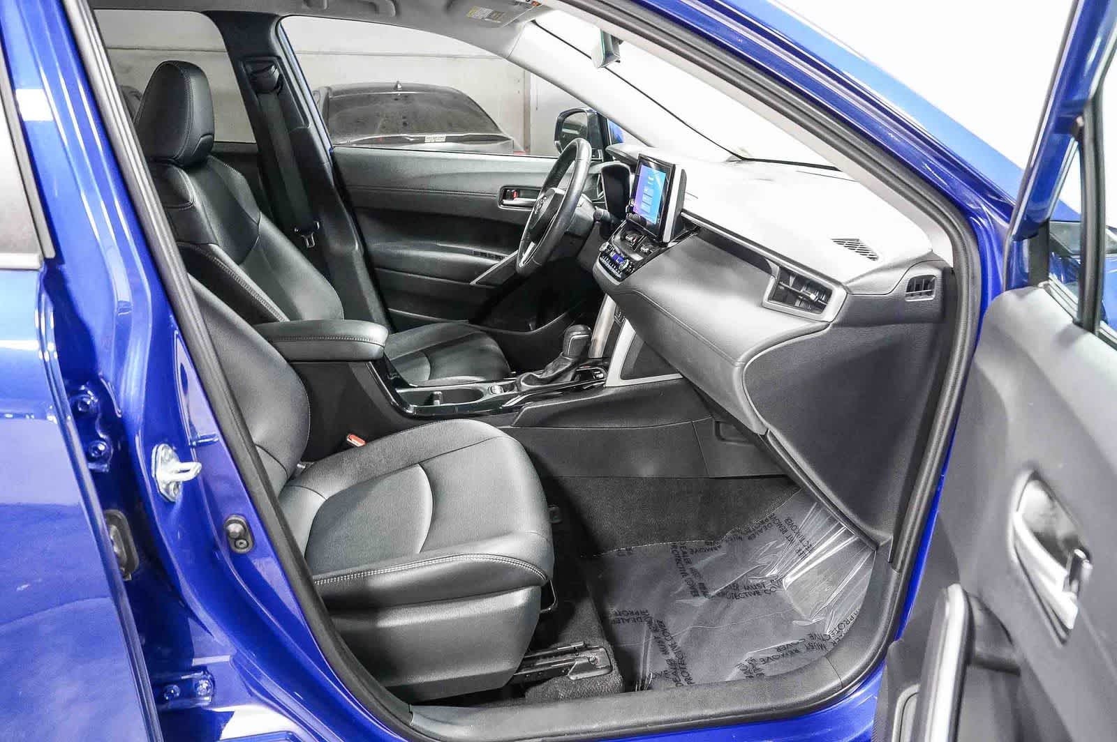 2024 Toyota Corolla Cross XLE