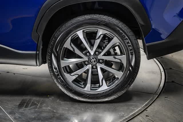 2024 Toyota Corolla Cross XLE