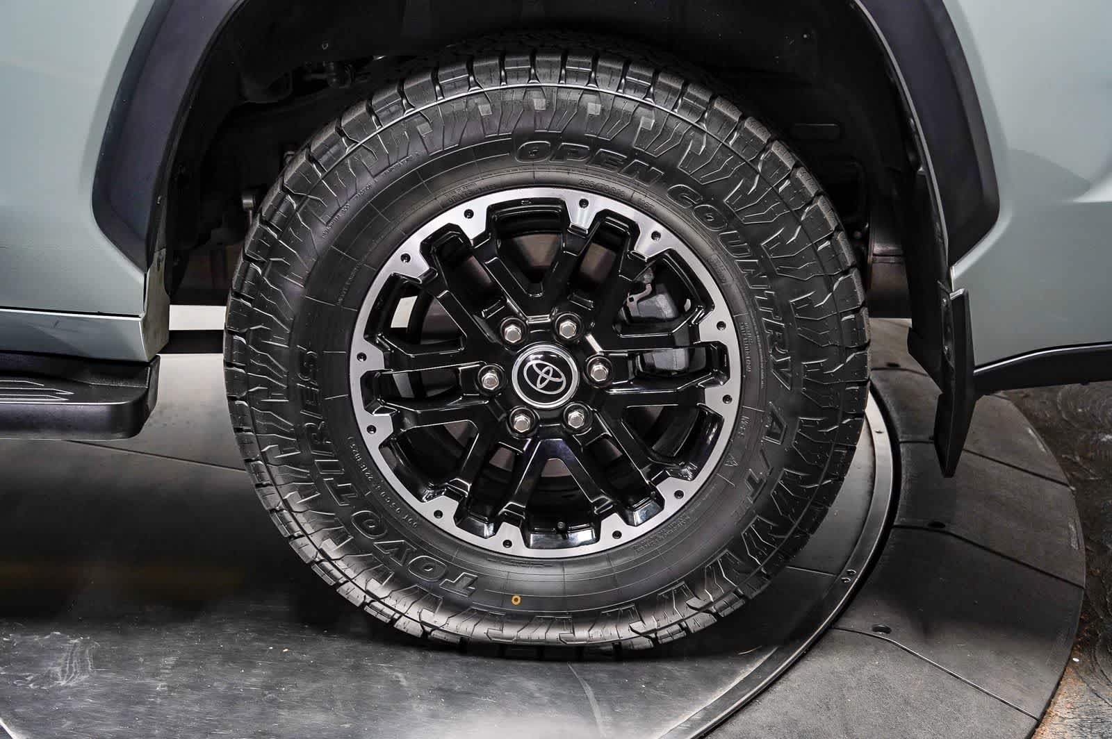 2024 Toyota Sequoia SR5