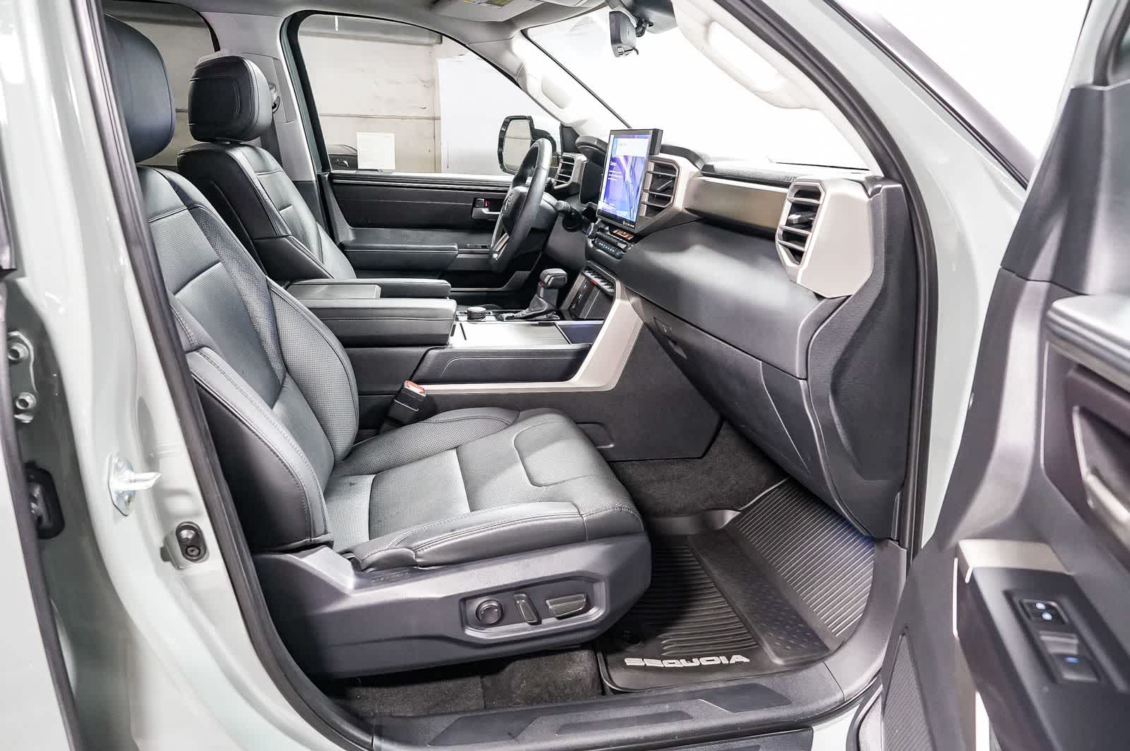 2024 Toyota Sequoia SR5