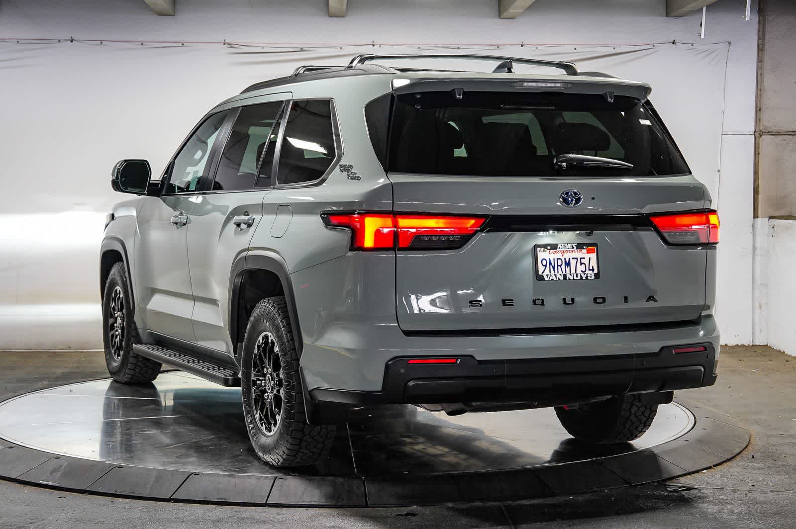 2024 Toyota Sequoia SR5