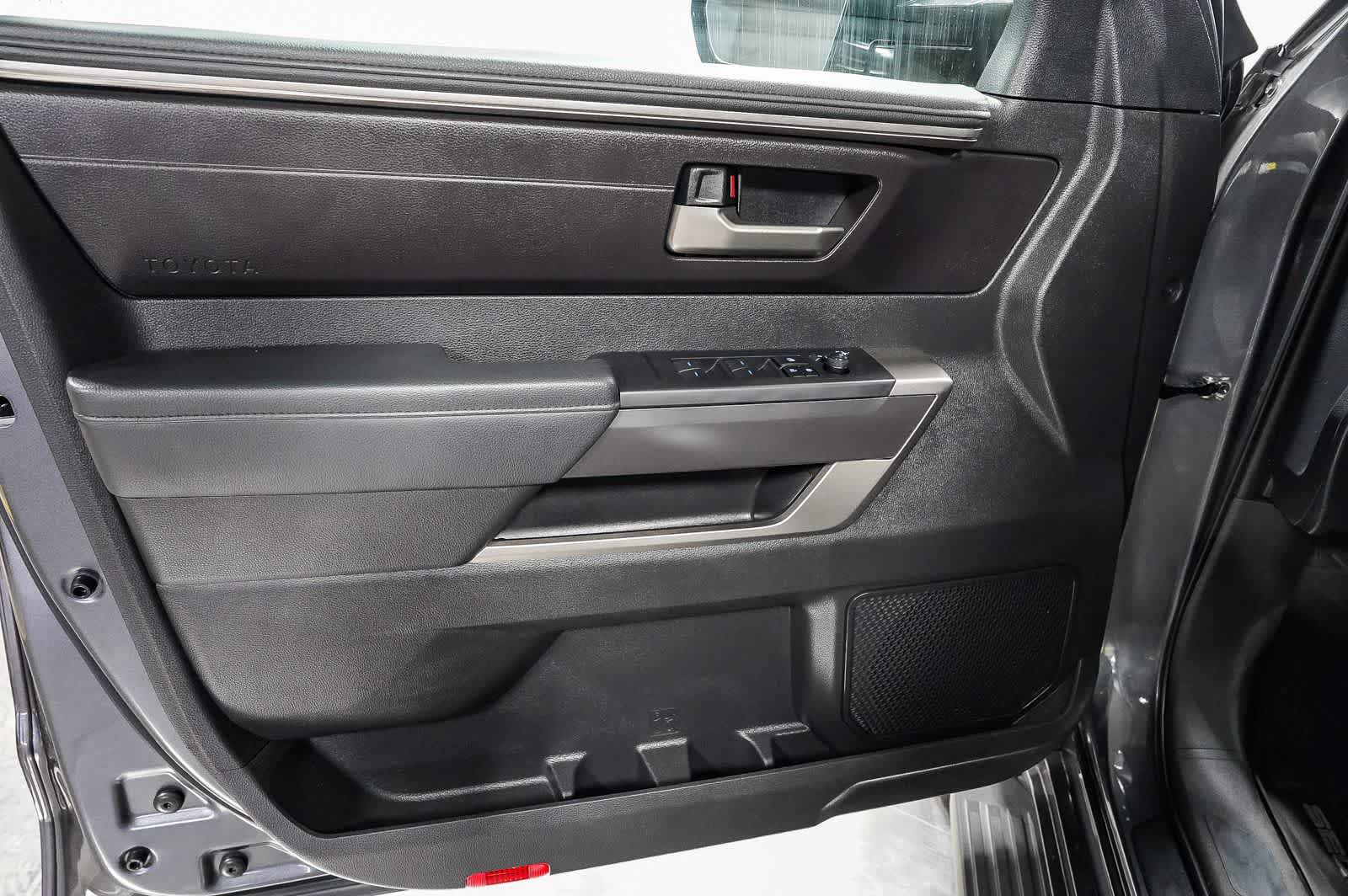 2024 Toyota Sequoia SR5