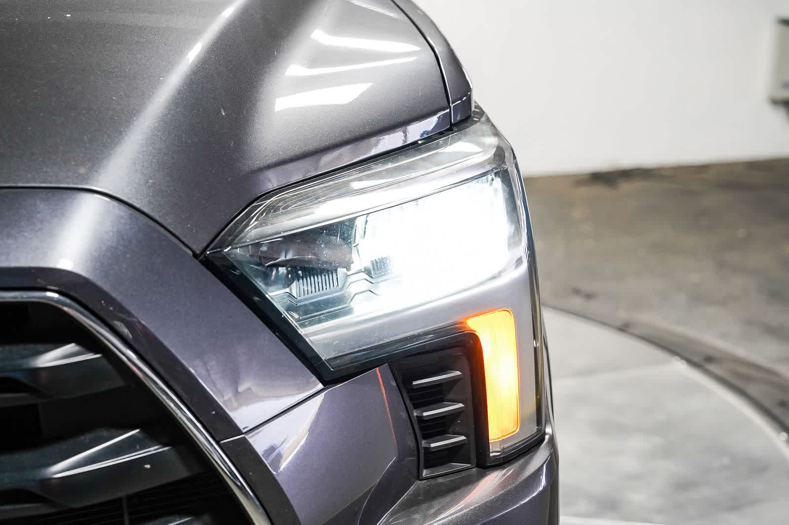 2024 Toyota Sequoia SR5